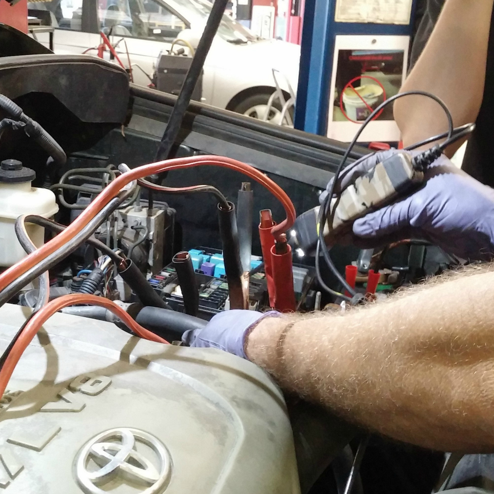 Toyota diagnostics in progress